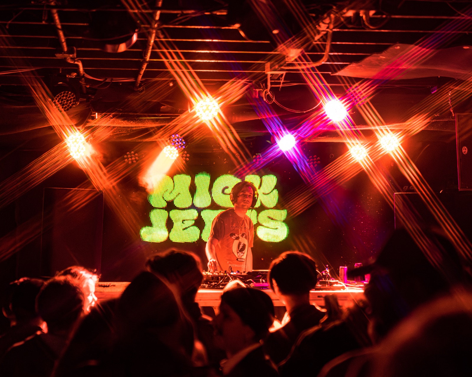 Mick Jeets performing live at Larimer Lounge