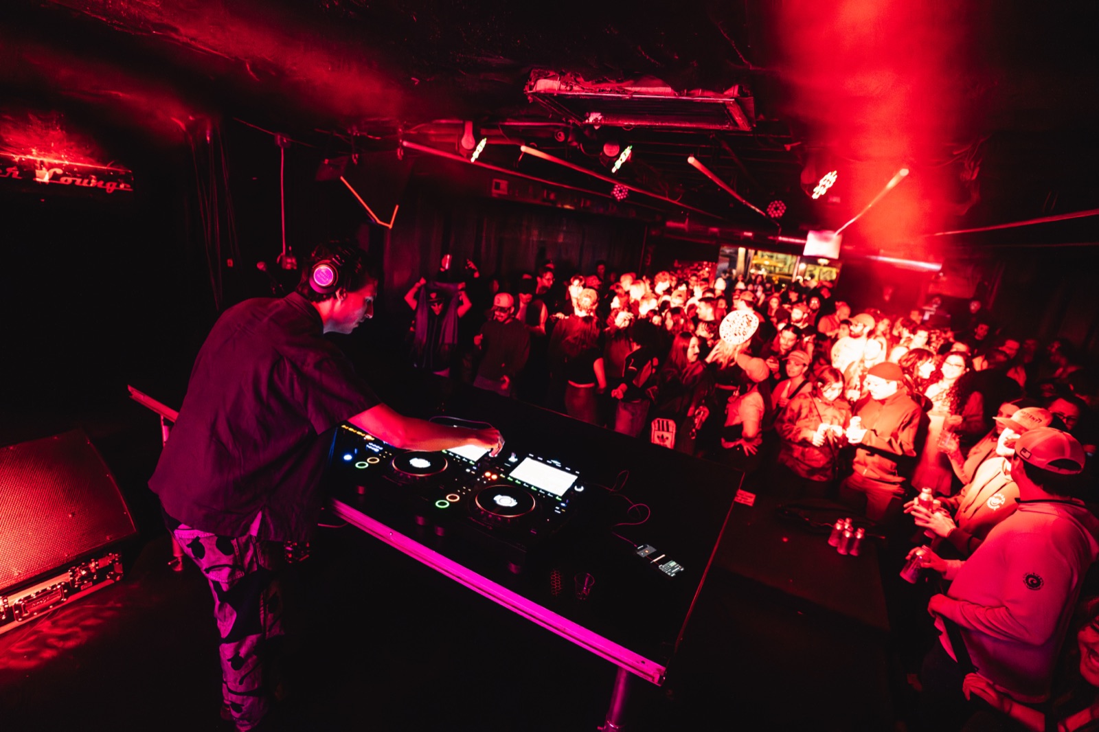 Mick Jeets performing live at Larimer Lounge, October 2025